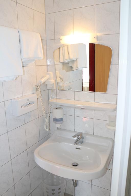 Hotel Gasthof Kasino Філлах Номер фото