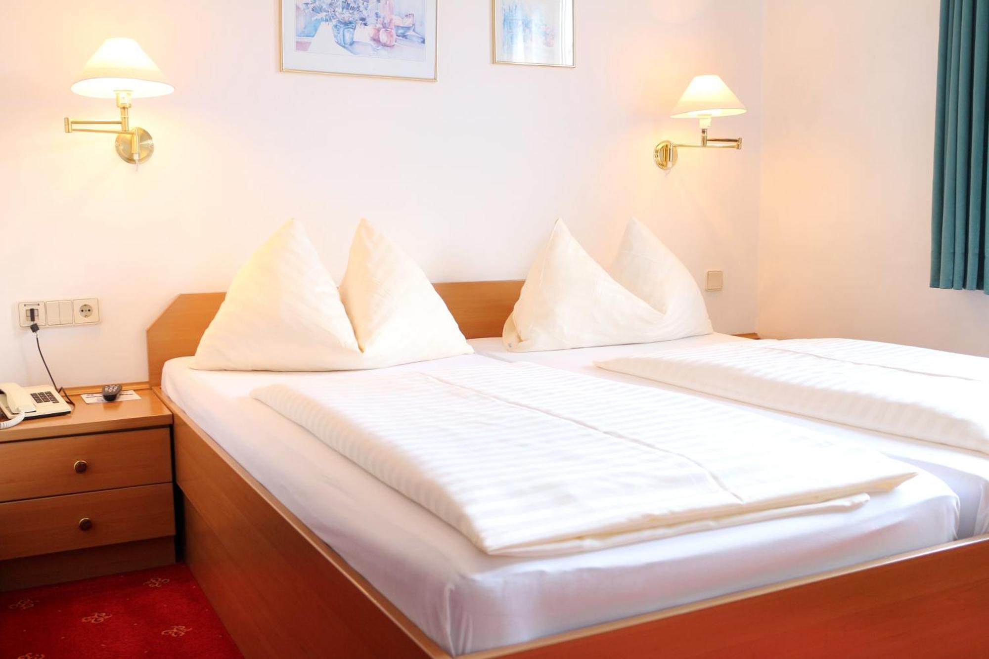 Hotel Gasthof Kasino Філлах Екстер'єр фото