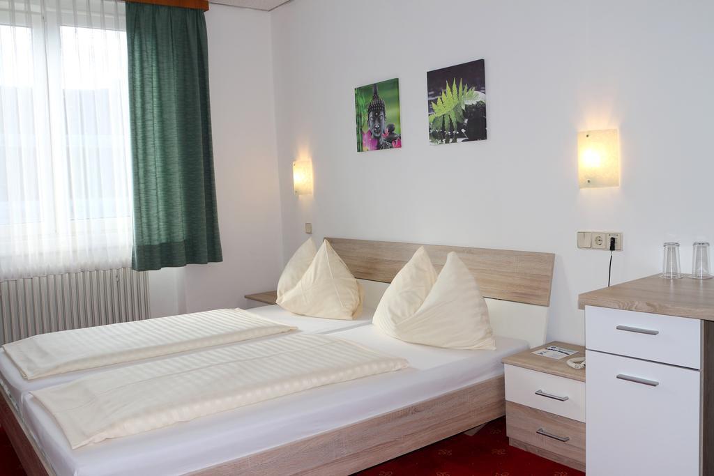 Hotel Gasthof Kasino Філлах Номер фото