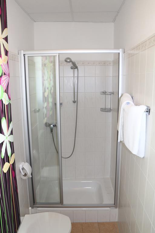 Hotel Gasthof Kasino Філлах Номер фото