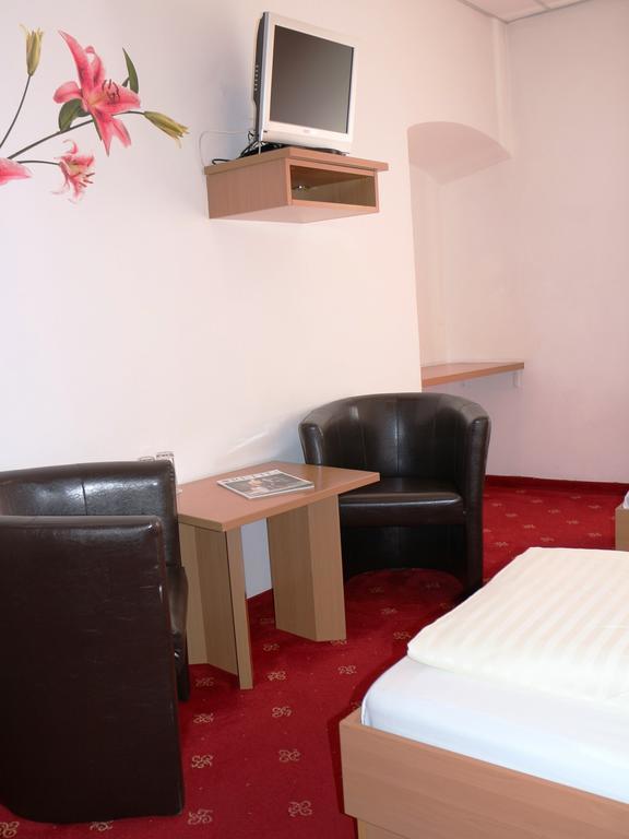 Hotel Gasthof Kasino Філлах Номер фото