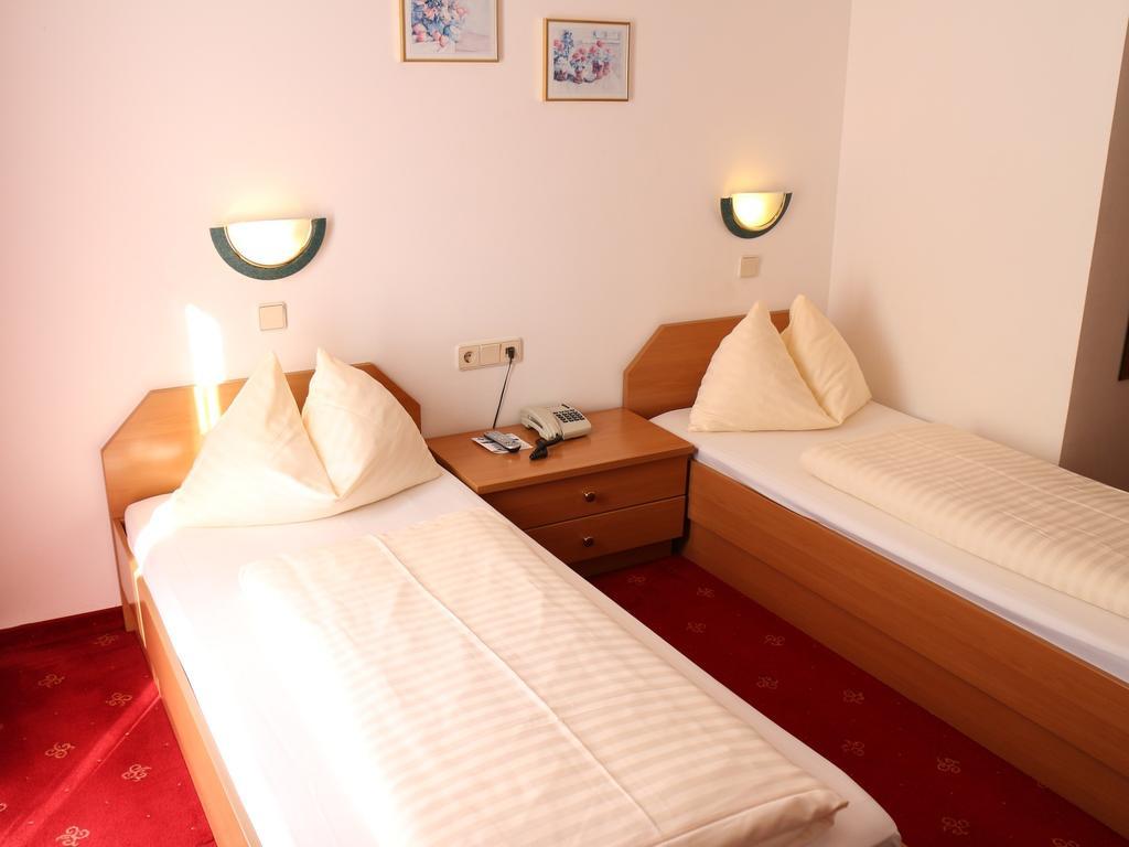 Hotel Gasthof Kasino Філлах Номер фото